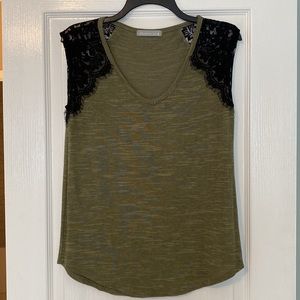 Olivia Moon lace cap sleeve v-neck shirt. Small